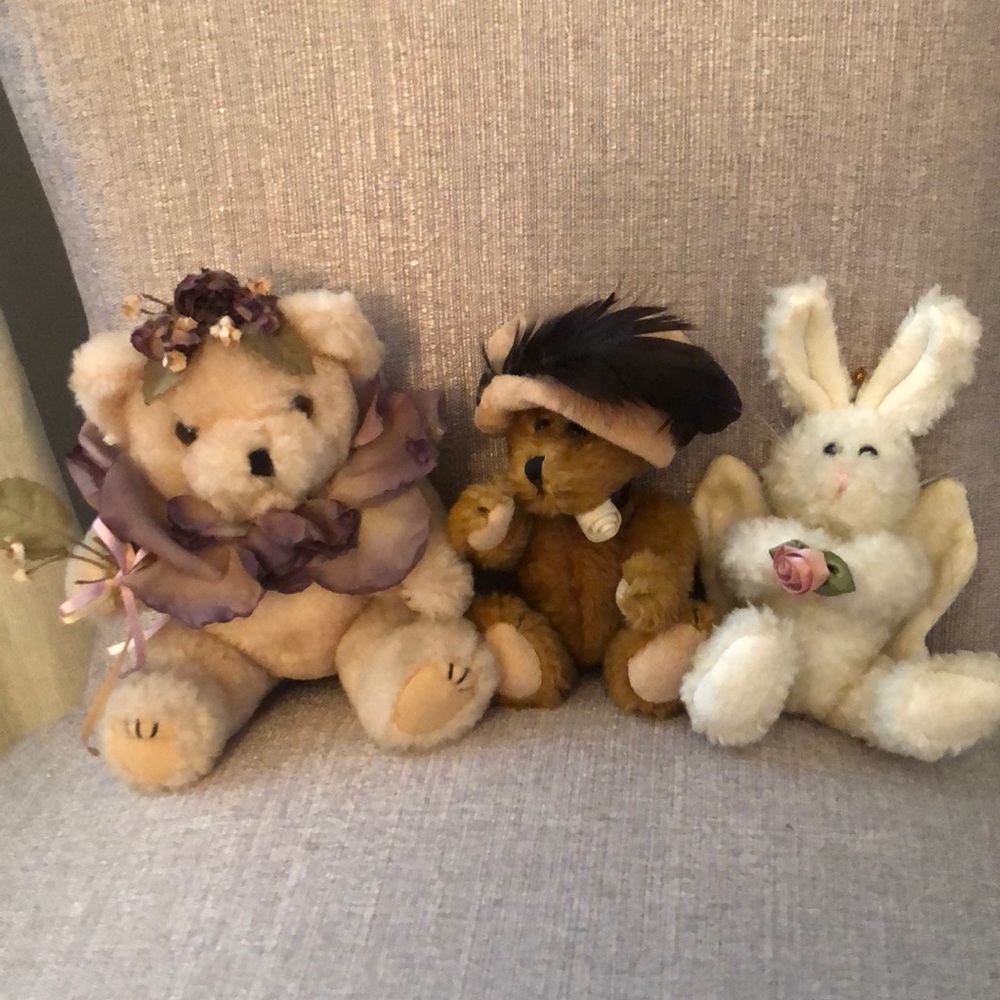 Vintage miniature stuffed bears